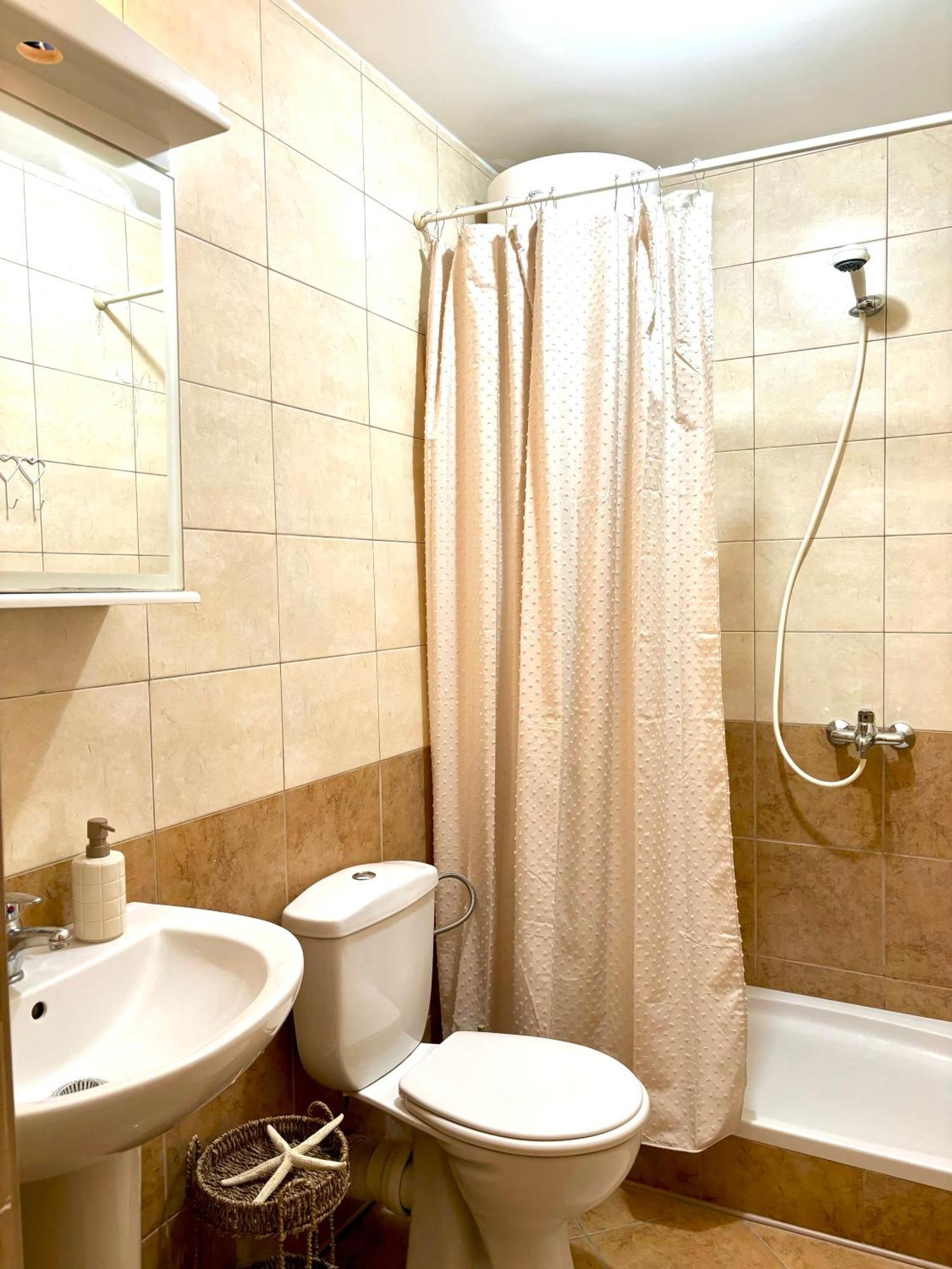 Apartment Tri Kiparisa Тиват Экстерьер фото